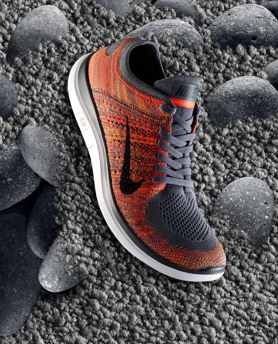 Nike-FlyKnit-Shoes-red